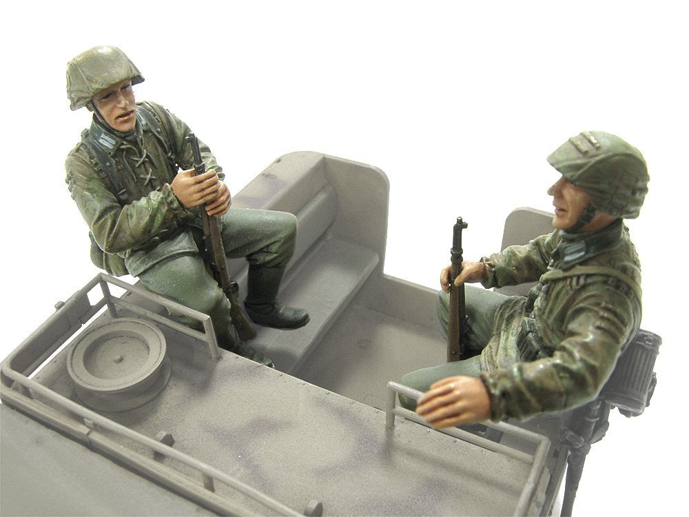 Hobby Fan HF537 Sdkfz 11 3t EASTERN FRONT CREW (1) -2 FIGURES 1/35