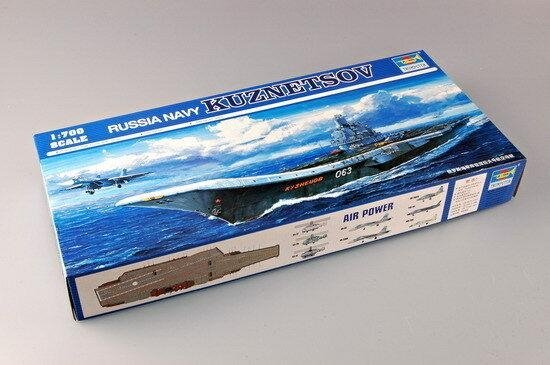 Trumpeter 05713 Trumpeter 05713 USSR Admiral Kuznetsov 1/700 – imagen 2
