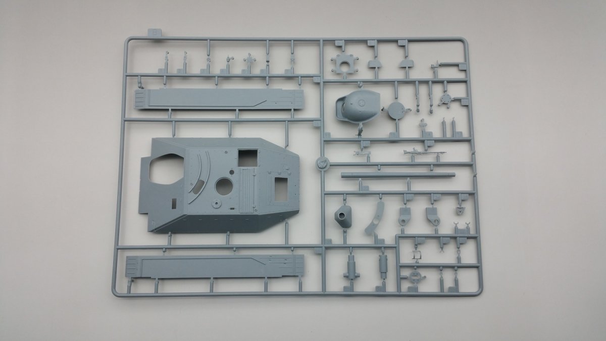 Amusing Hobby 35A021 Jagdpanzer 38(D) 1/35 – image 9