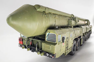 Trumpeter 01082 15U175 TEL of RS-12M1 Topol-M ICBM complex 1/35 – Bild 2