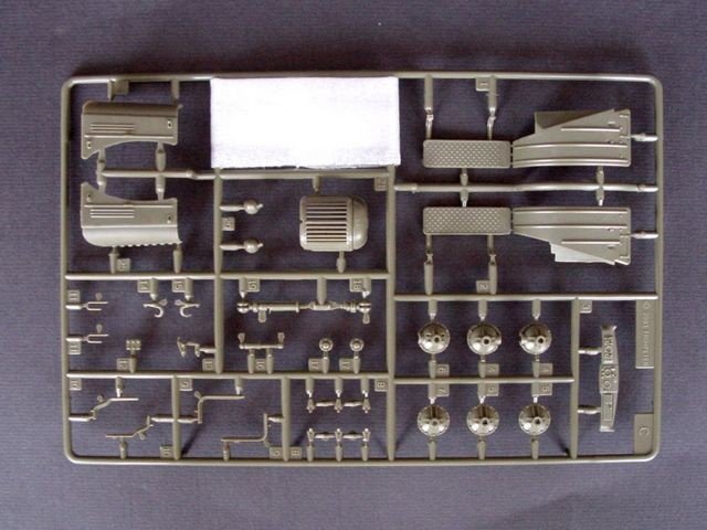 Trumpeter 01003 Soviet ZIL-157K military truck 1/35 – Bild 7