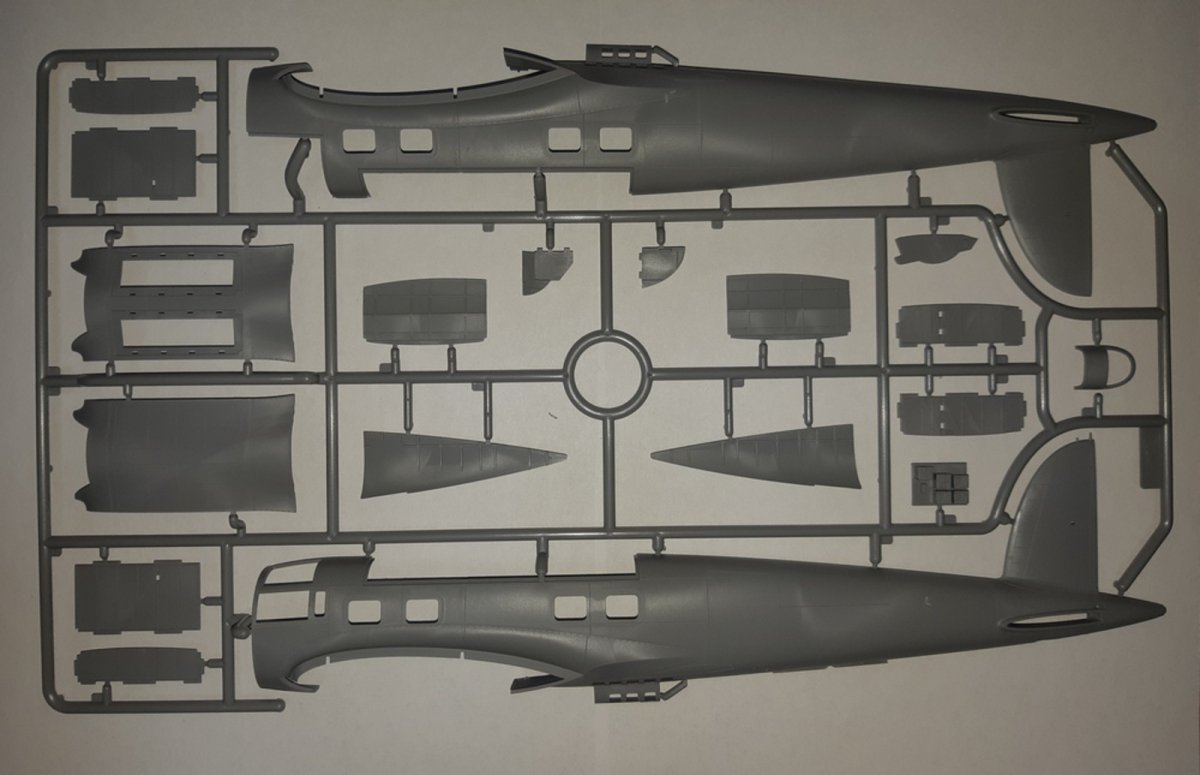 ICM 48264 He 111H-20, WWII German Bomber 1/48 – zdjęcie 7