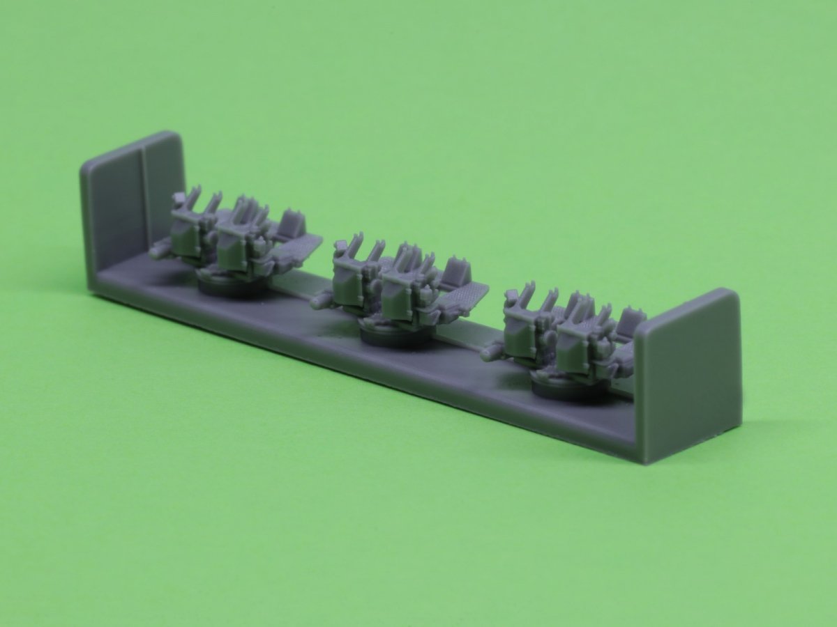 Master SM-350-094 USN 40 mm/56 Bofors quadruple mount ver.2 / with Mk-51 director - (resin, PE and turned parts) - (6pcs) 1/350 – zdjęcie 4