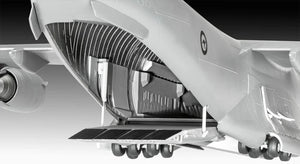 Revell 03747 Boeing C-17A Globemaster III 1/144