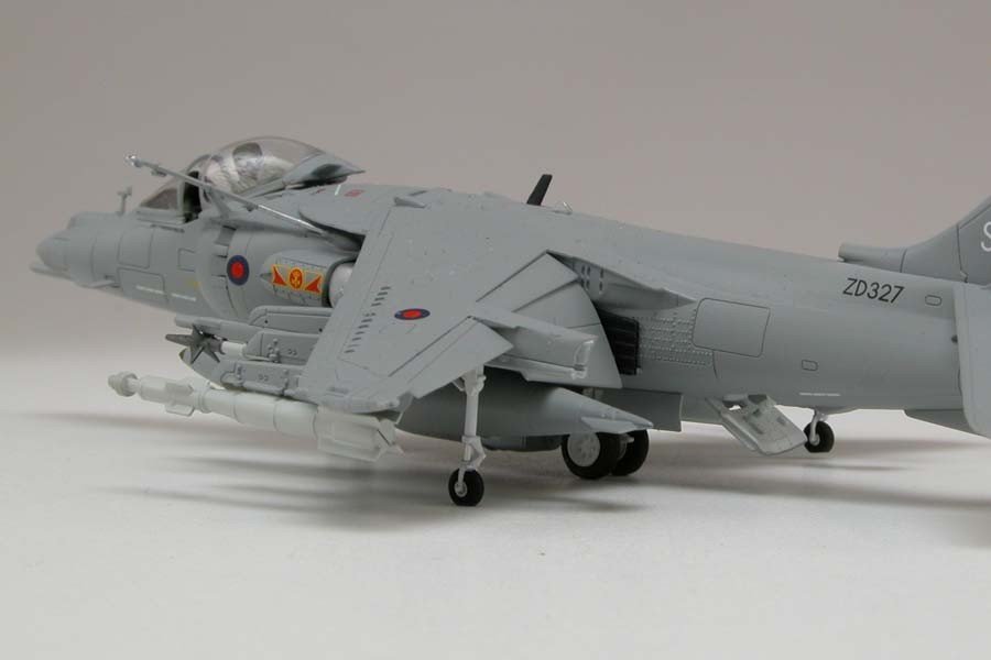 Airfix 55300A BAe Harrier GR9A Starter Set 1/72 – immagine 3
