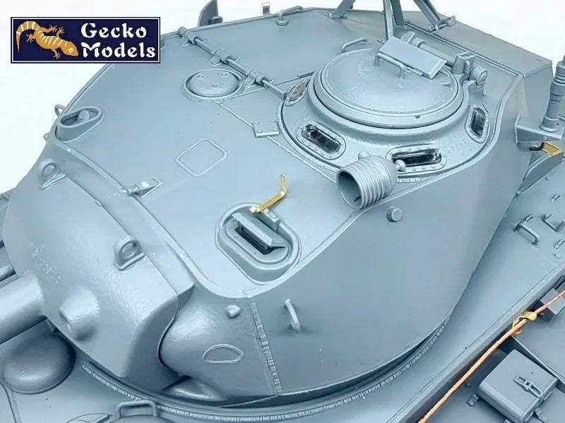 Gecko Models 16GM0038 US M24 Light Tank Chaffee WWII Version 1/16 – immagine 18
