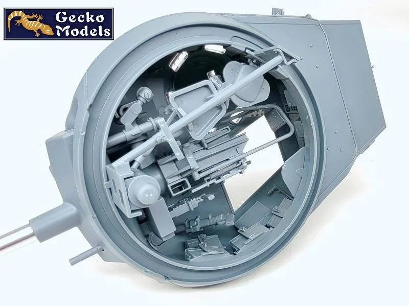 Gecko Models 16GM0038 US M24 Light Tank Chaffee WWII Version 1/16 – immagine 25