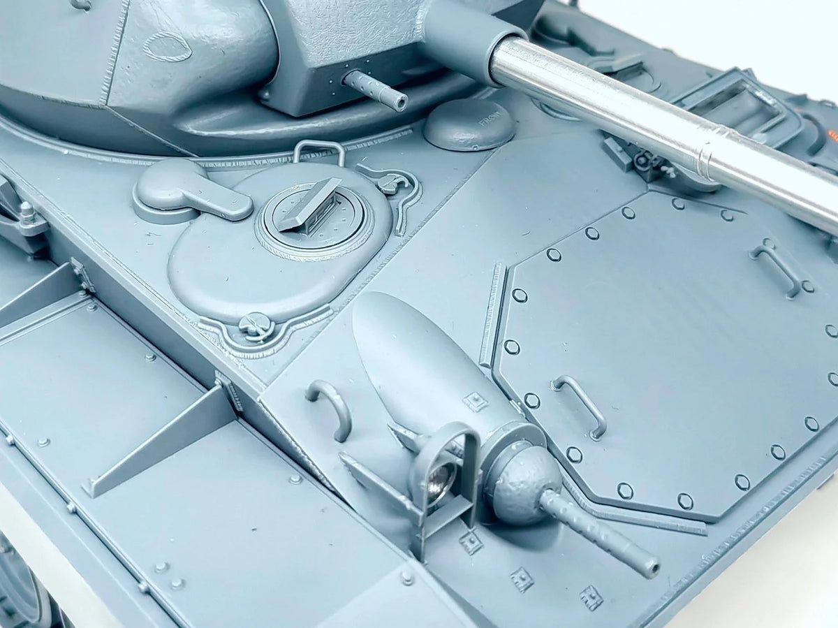 Gecko Models 16GM0038 US M24 Light Tank Chaffee WWII Version 1/16 – immagine 5