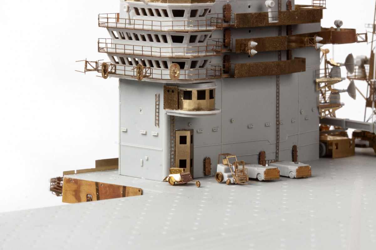 Eduard 53301 USS Nimitz CVN-68 part 7 Trumpeter 1/350 – imagen 10