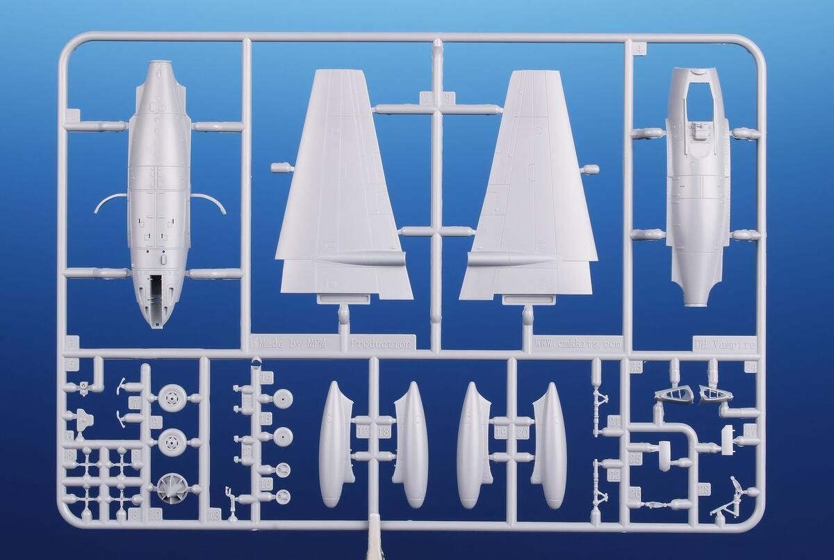Special Hobby 72455 DH.100 Vampire FB.Mk.9 &amp;#39;Tropicalised Fighter-Bomber&amp;#39; 1/72 – image 3