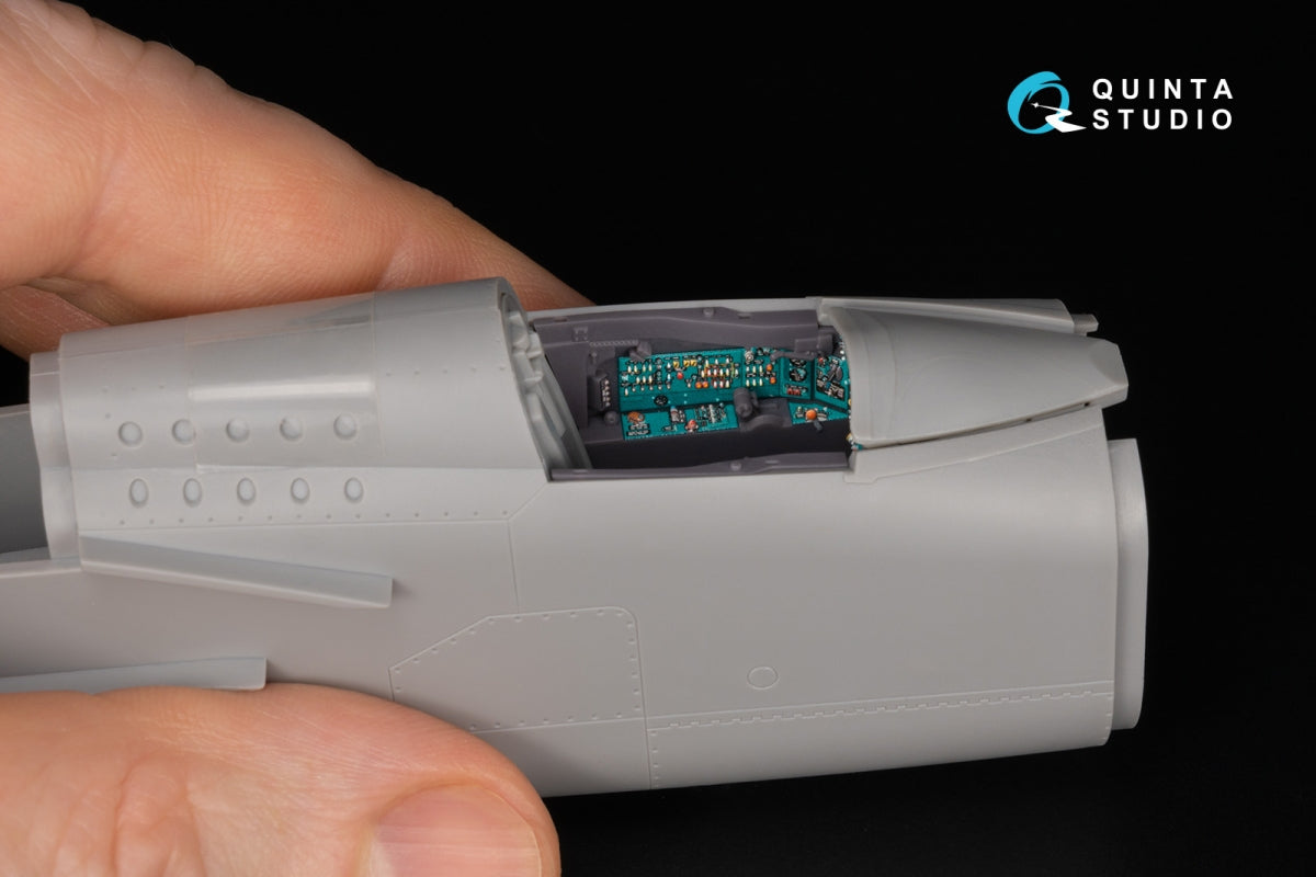 Quinta Studio QD+48558 MiG-25RB/MiG-25RBT 3D-Printed &amp;amp; coloured Interior on decal paper (ICM) (with 3D-printed resin parts) 1/48 – Bild 12