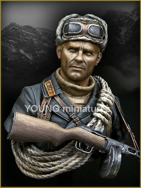 Young Miniatures YM1827 OFFICIER DE MONTAGNE SOVIÉTIQUE 1942 1/10