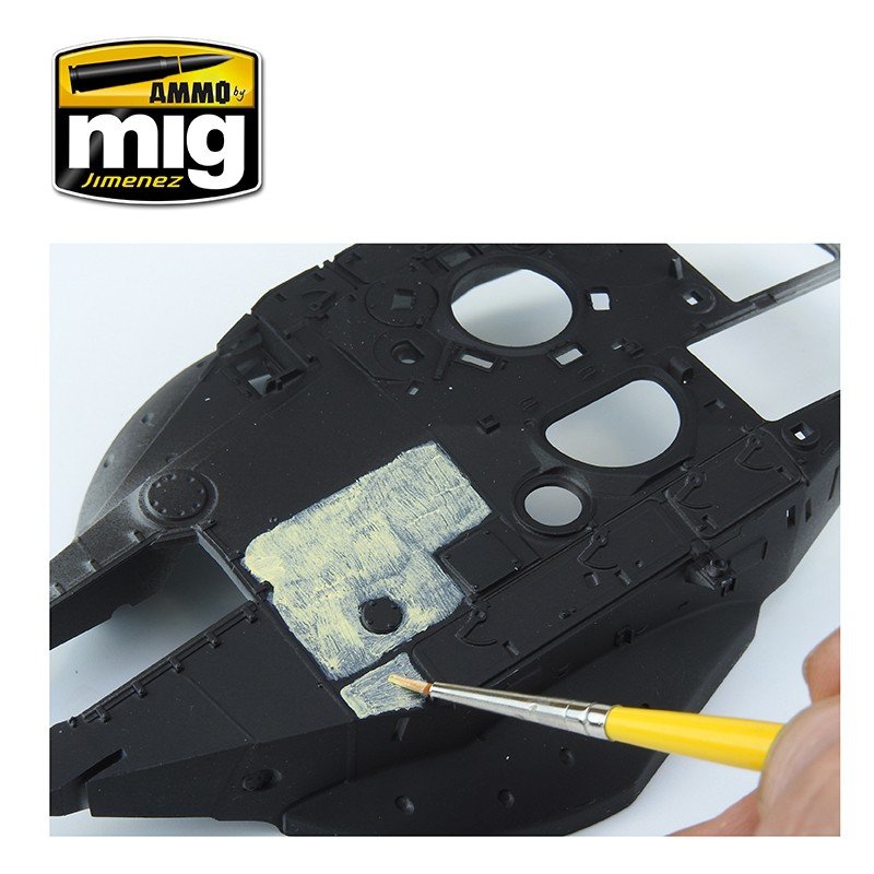 Ammo of Mig 2033 ANTI-SLIP PASTE - SAND COLOR FOR 1/35 – imagen 4