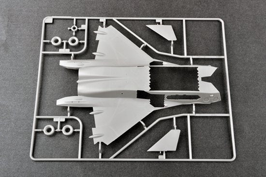 Trumpeter 01665 Chinese J-20 Mighty Dragon 1/72 – zdjęcie 3