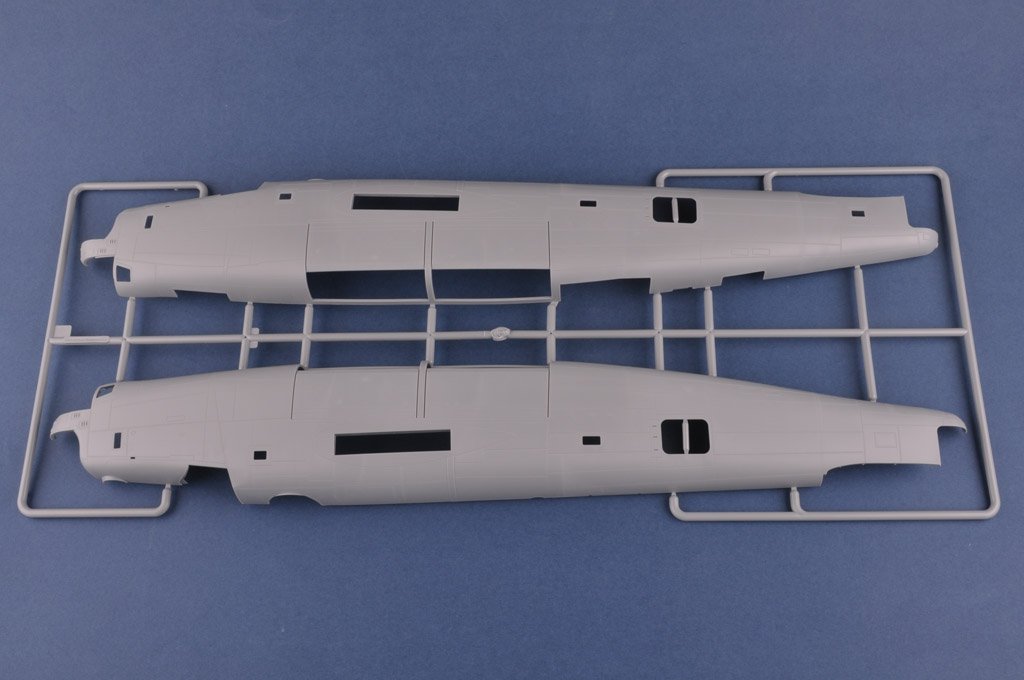 Hobby Boss 83211 B-24J Liberator 1/32 – immagine 5