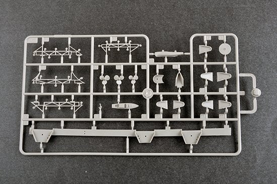 Trumpeter 05633 Aircraft Carrier Weser 1/350 – imagen 10