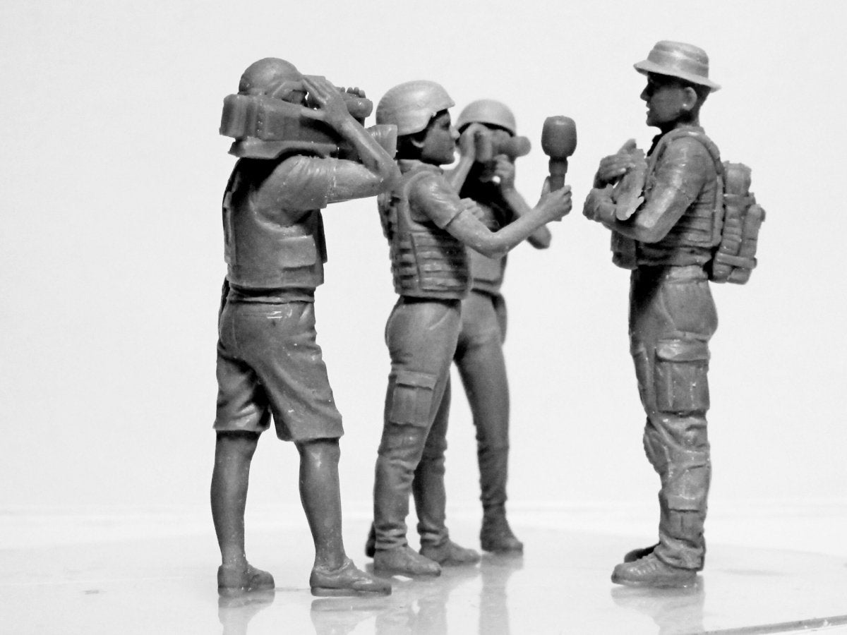 ICM 35751 Journalists in War 1/35 – image 8