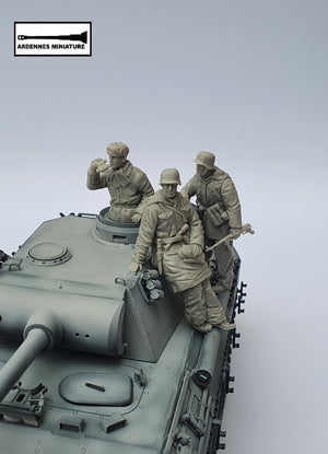 Ardennes Miniature 35021 WW2 PANZER COMMANDER AND GERMAN SOLDIERS 1/35 – immagine 4