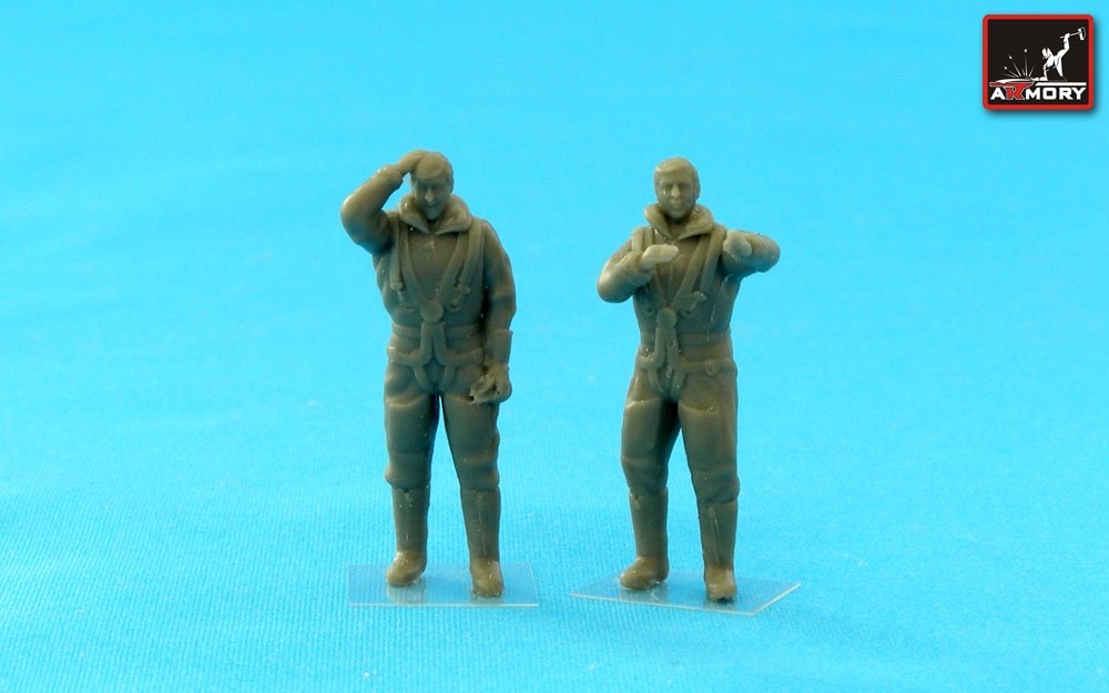 Armory Models F7224a RAF WWII crewmen in high altitude outfit – “Flight Stories” 1/72 – imagen 3