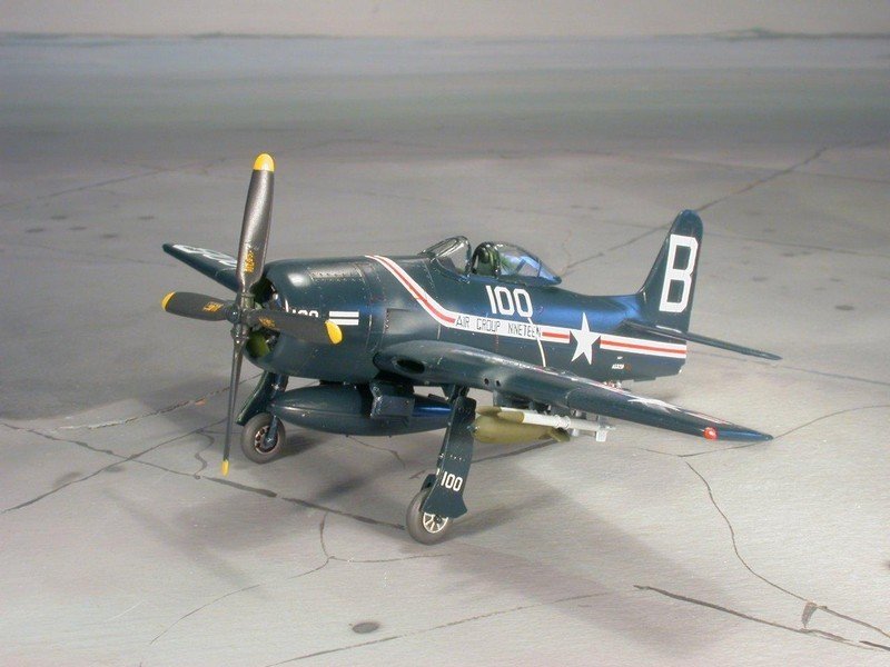 Revell 04680 F8F-1 Bearcat 1/72 – imagen 2