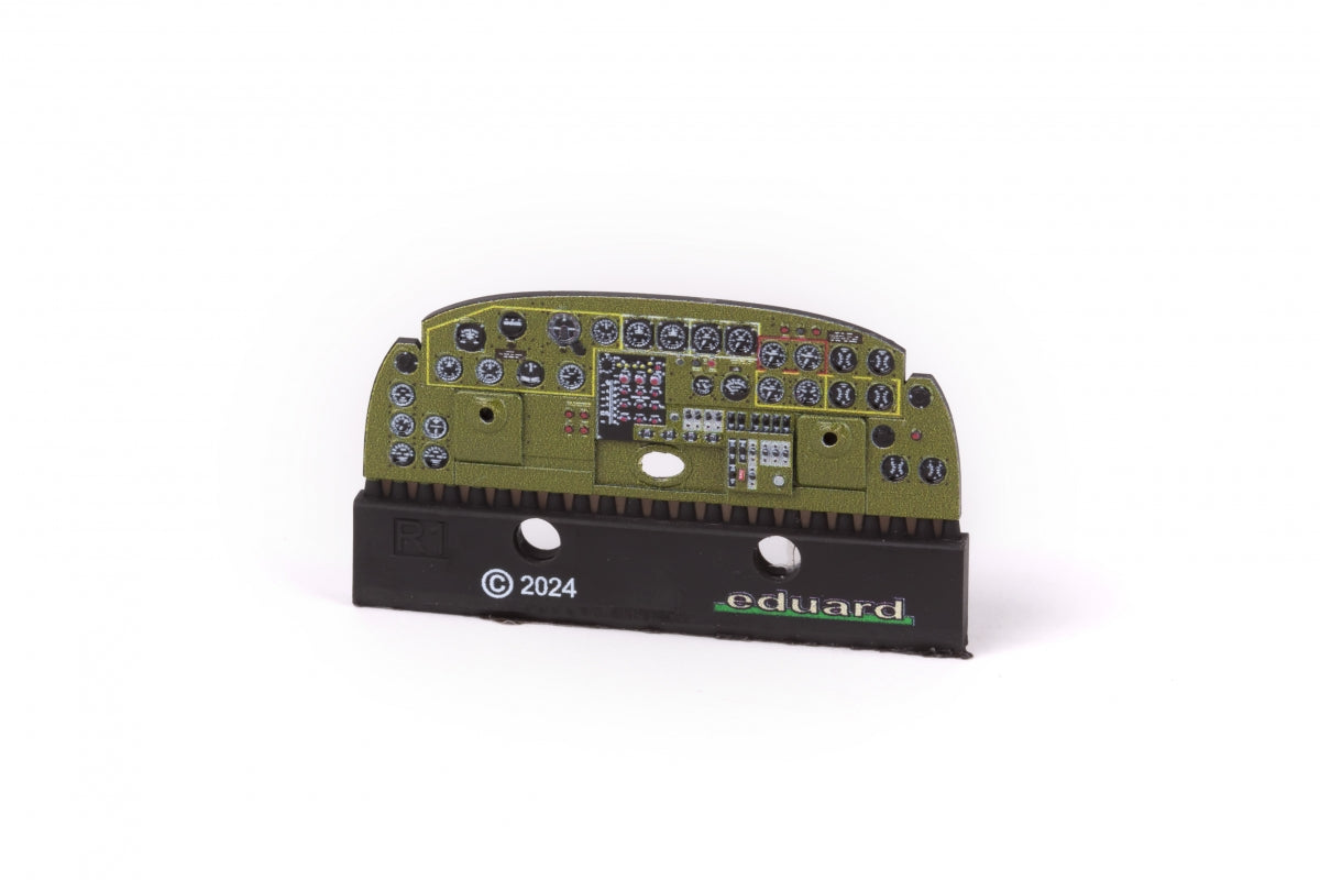Eduard 644275 B-24J LooK HOBBY BOSS 1/48 – immagine 2