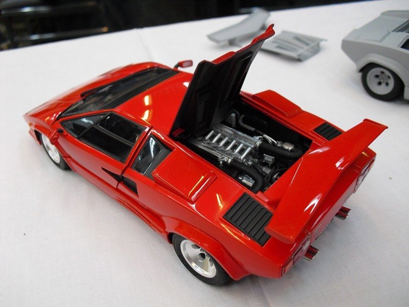 Aoshima 01155 LAMBORGHINI COUNTACH 5000 QUATTROVALVOLE INJECTION Ver(Overseas) 1/24 – immagine 2