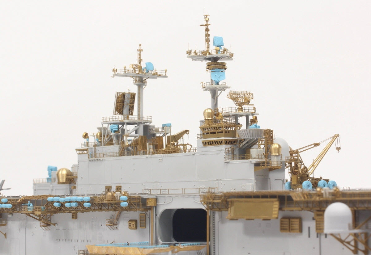 Pontos 37001R1 USS LHD-2 Essex Kit+Detail Up Set 1/350 – imagen 17