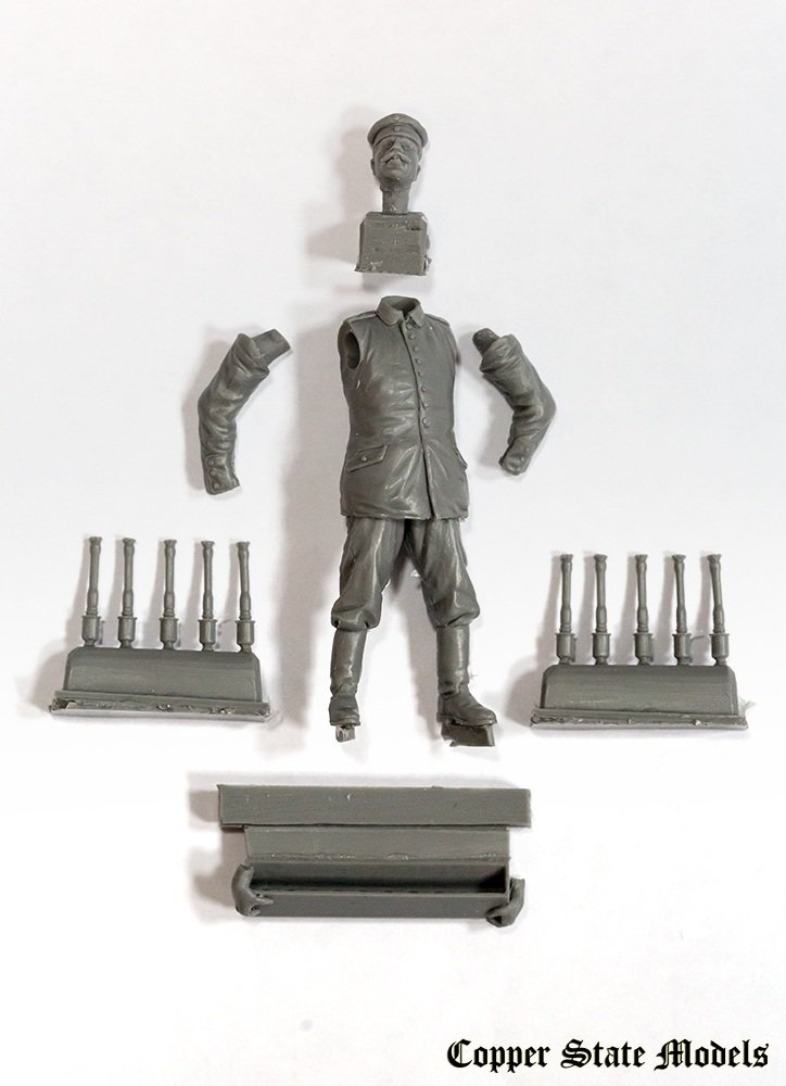 Copper State Models F32-004 German aerodrome personnel with grenades crate 1/32 – immagine 6