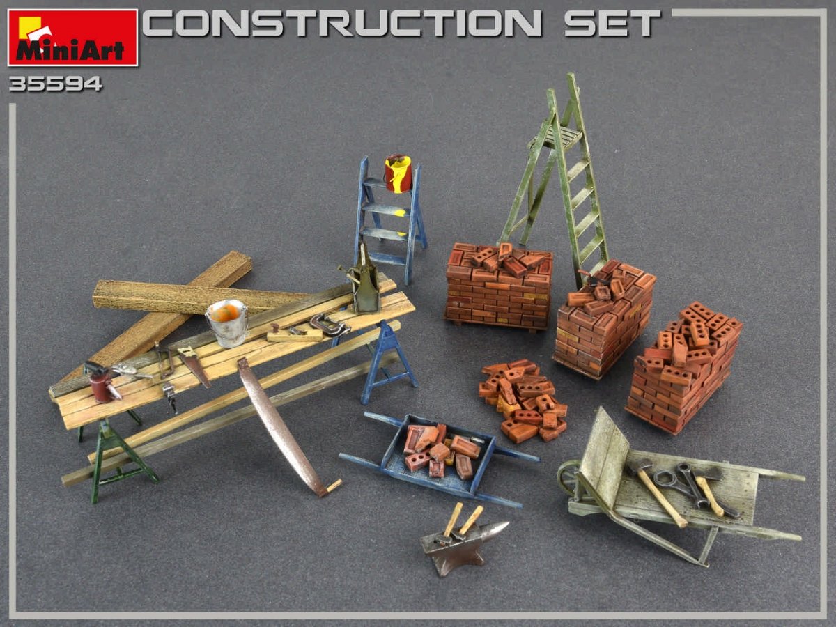 MiniArt 35594 Construction Set Kit: Ladders, Table, Buckets, Bricks, Cart, Anvil, Beams, Jack Stand &amp;amp; Tools 1/35 – imagen 7