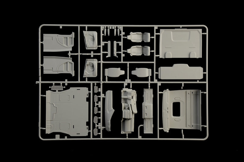 Italeri 3971 Scania S770 4x2 Normal Roof &amp;quot;Grey Cab&amp;quot; 1/24 – imagen 4
