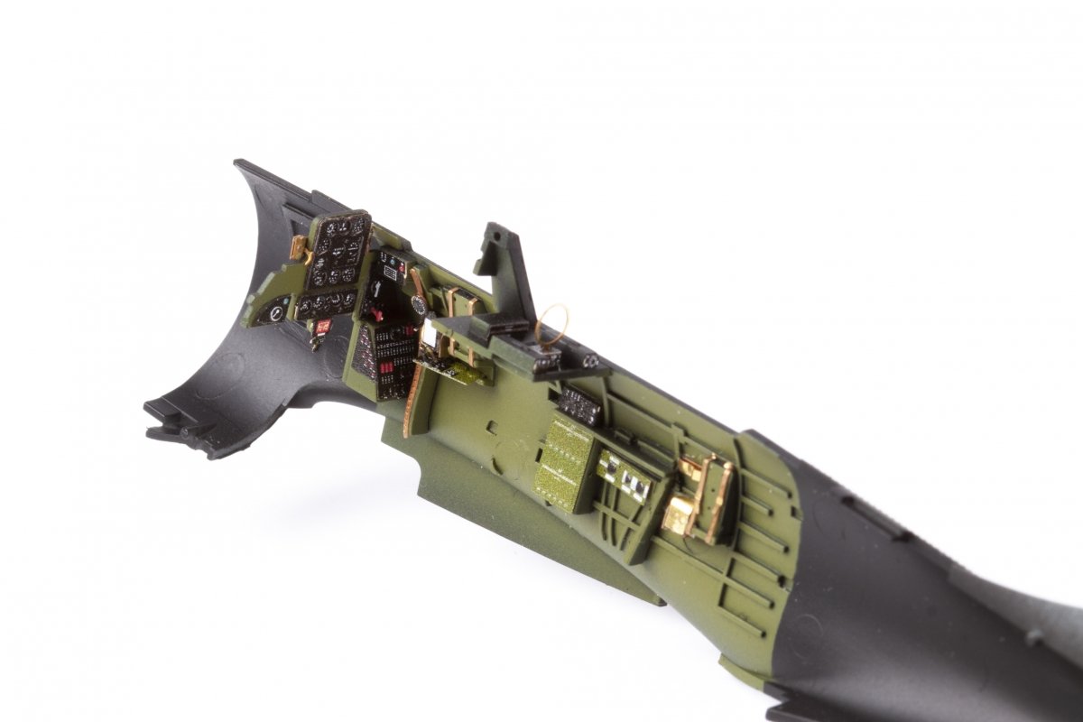 Eduard SS780 SBD-3 FLYHAWK 1/72 – zdjęcie 4