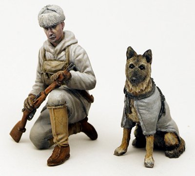 ToRo Model 35F109 Winter War - Finnish Army - Young Messenger Boy with His Dog / Winter War 1939-40 - Young Messenger Boy with His Dog 1/35 – image 4