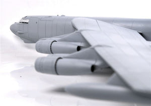 Modelcollect UA72200 B-52H U.S. Stratofortress strategic Bomber 1/72 – imagen 16
