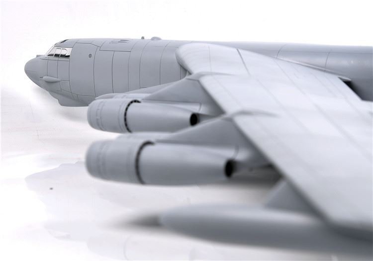 Modelcollect UA72200 B-52H U.S. Stratofortress strategic Bomber 1/72 – imagen 16