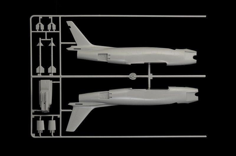 Italeri 2811 North American FJ-2/3 Fury 1/48 – imagen 7