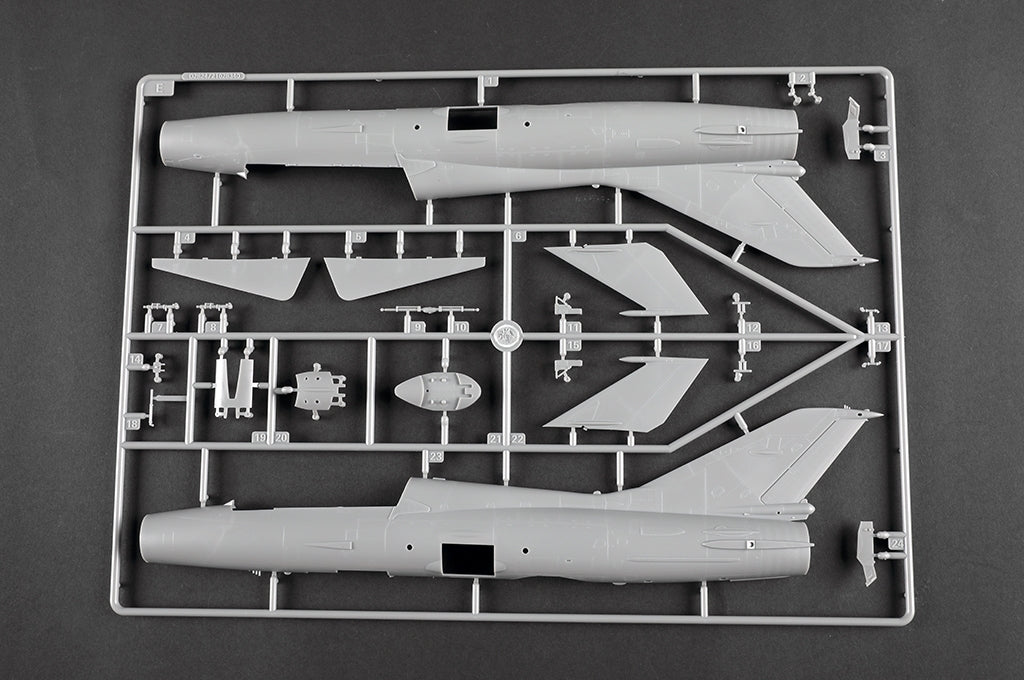 Trumpeter 02824 JJ-7 Trainer 1/48 – zdjęcie 17