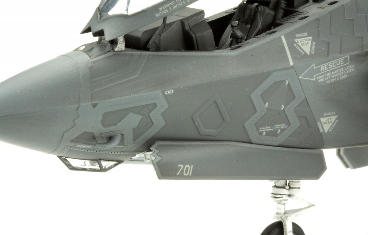 Meng LS-008 F-35A Lightning II Lockheed Martin Fighter JASDF 1/48 – imagen 5