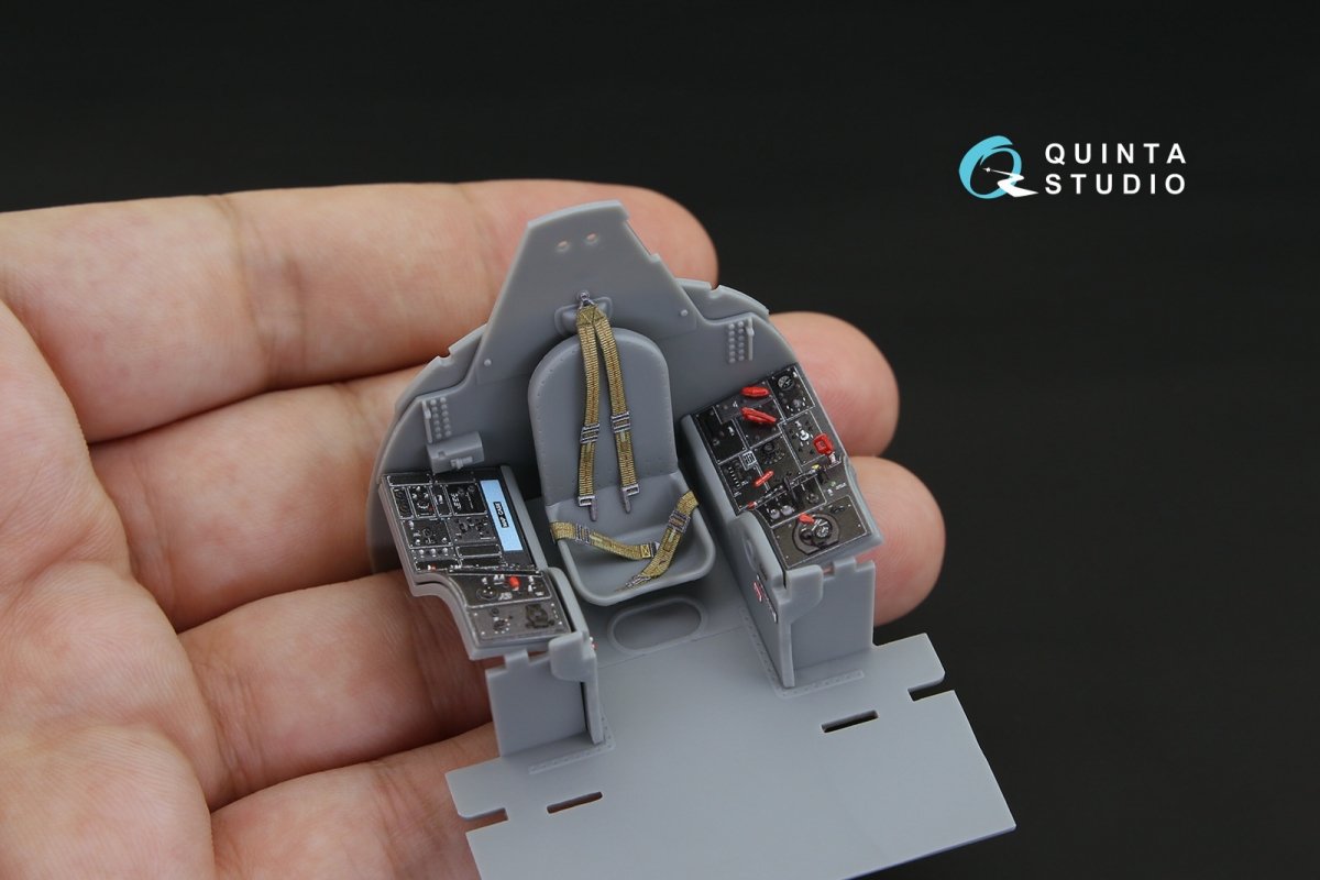 Quinta Studio QD32064 A-1H Skyraider 3D-Printed &amp;amp; coloured Interior on decal paper (for Trumpeter kit) 1/32 – imagen 5