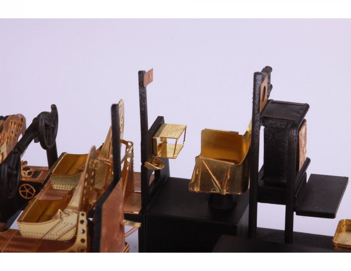 Intérieur du cockpit de l&amp;#39;Emily H8K2 d&amp;#39;Eduard 73592 HASEGAWA au 1/72 – image 6