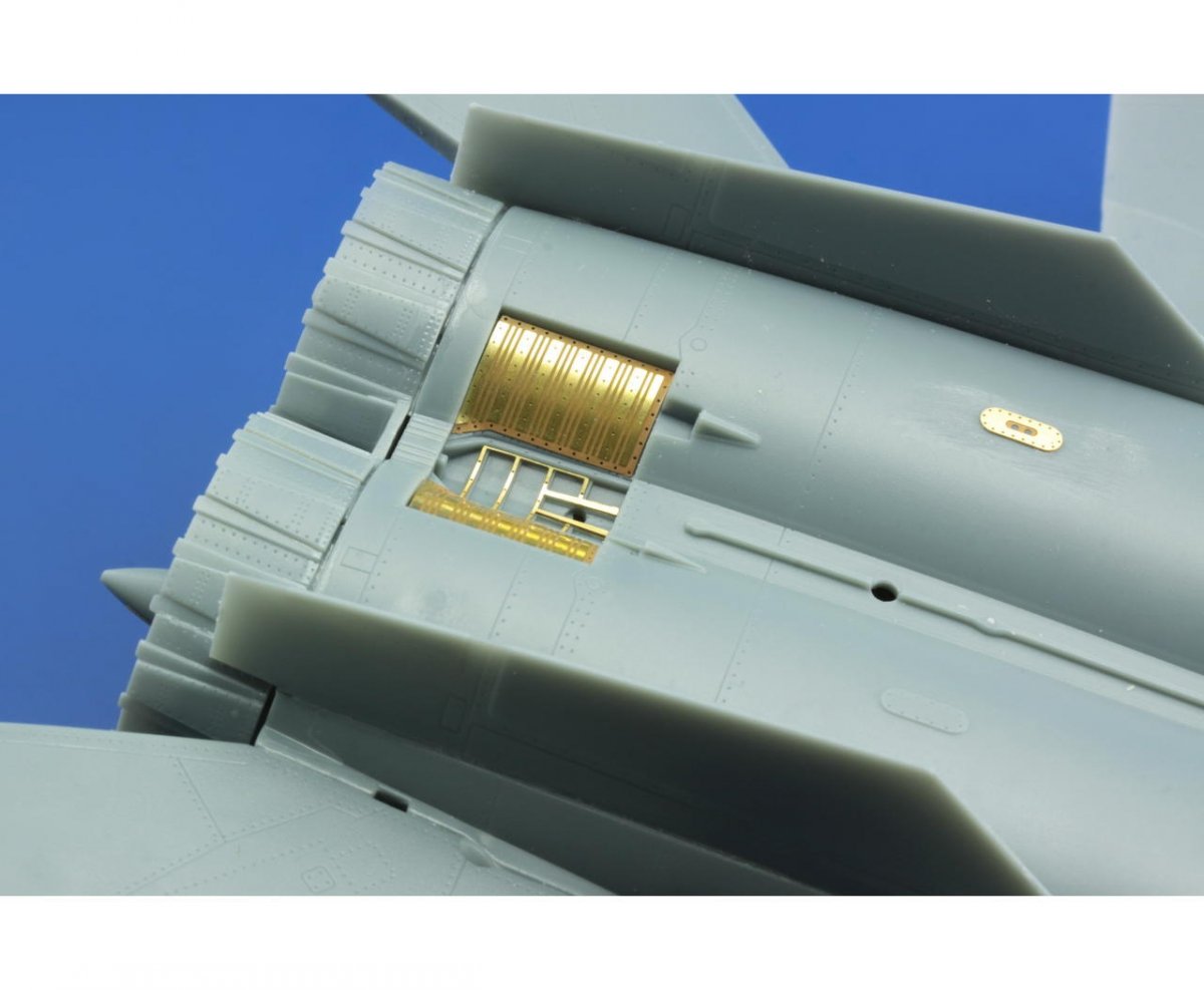 Eduard 48797 MiG-25PD/ PDS Foxbat extérieur KITTY HAWK 1/48 – image 12
