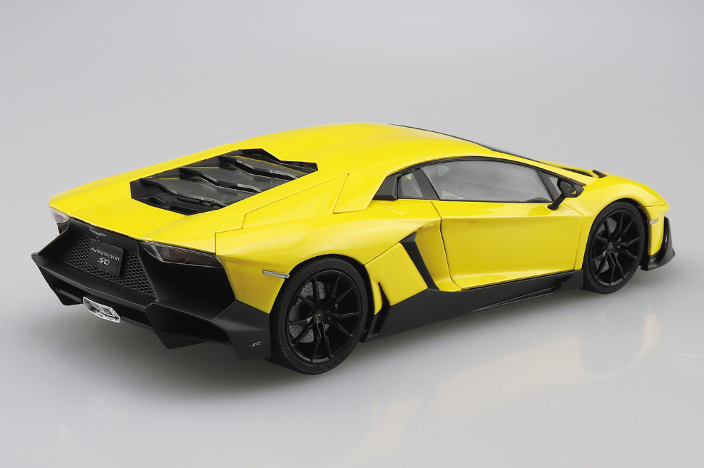 Aoshima 05982 Lamborghini Aventador LP720-4 1/24 – imagen 3
