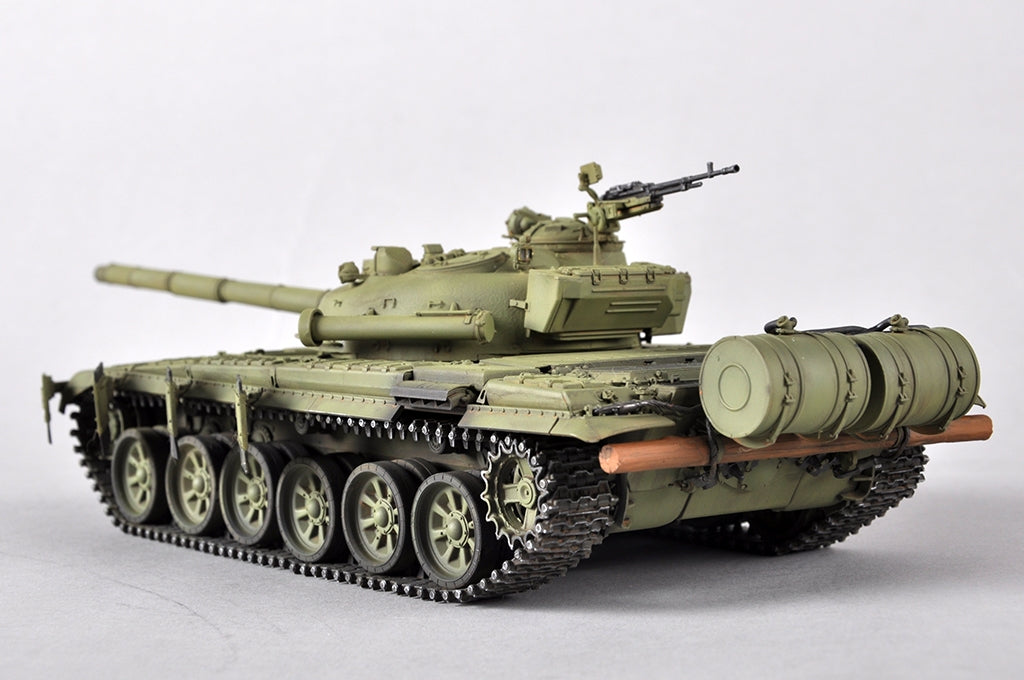 Trumpeter 09603 T-72M MBT 1/35 – image 19