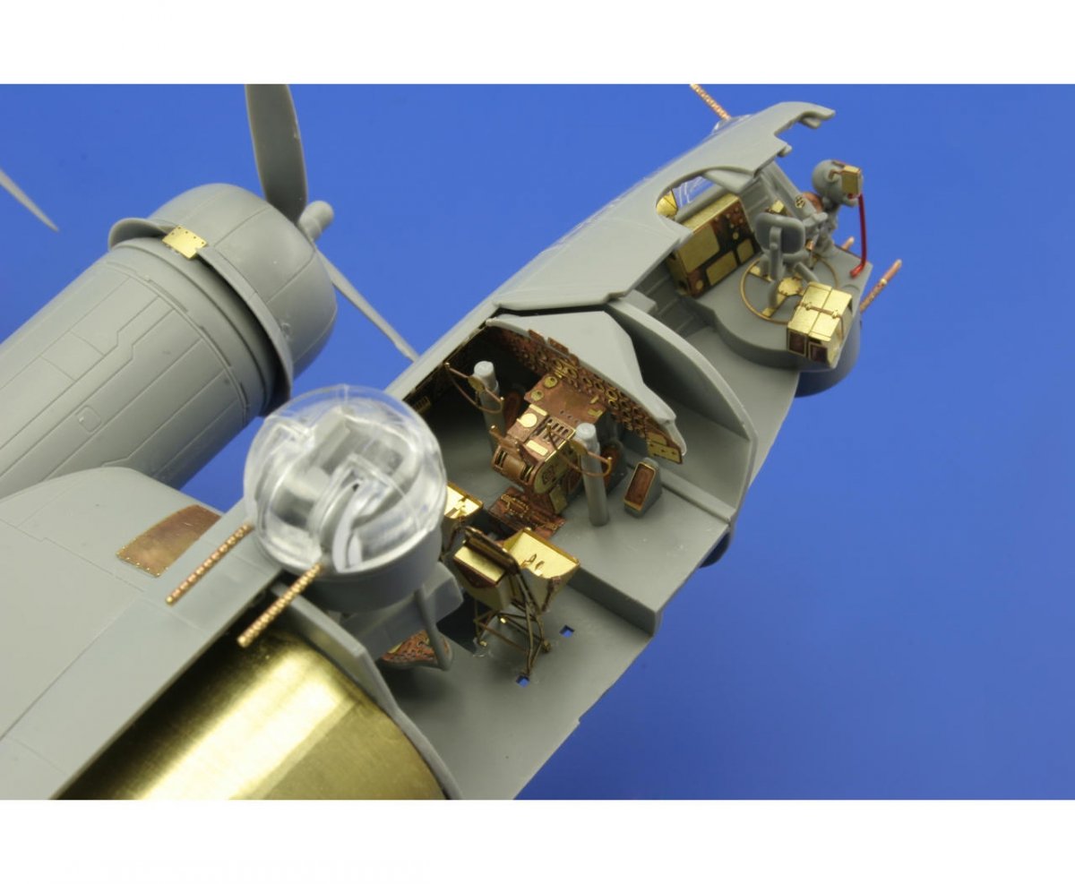Eduard 73382 B-17G front interior 1/72 REVELL – Bild 6