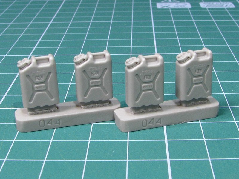 EUREKA XXL E-044 US Military Water Canisters 1/35 – Bild 7