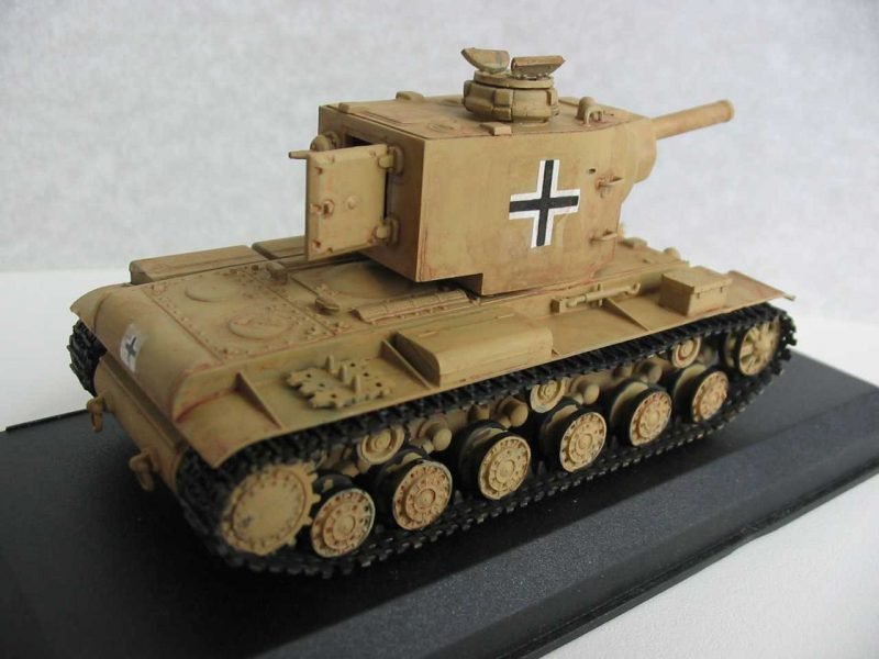 PST 72037 Pz.Kpfw. 754(r) heavy tank 1/72 – imagen 5