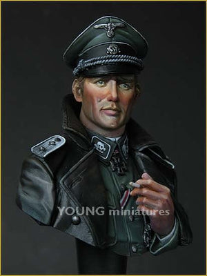 Young Miniatures YM1811 SS TOTENKOPF OFFICER WWII 1/10 – imagen 2