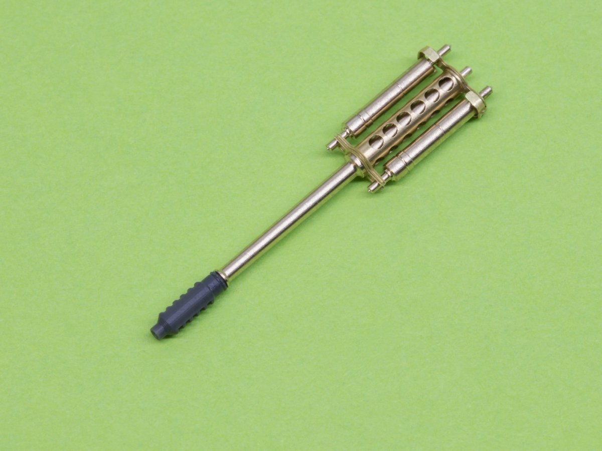 Master AM-48-125 AH-64 Apache - M230 Chain Gun barrel (30mm), Pitot Tubes and tail antenna (resin, PE and turned parts) 1/48 – imagen 7