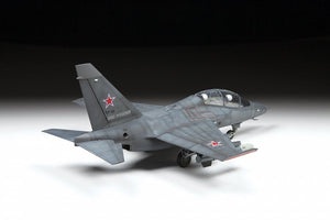 Zvezda 4818 YAK-130 &amp;quot;MITTEN&amp;quot; 1/48 – imagen 4