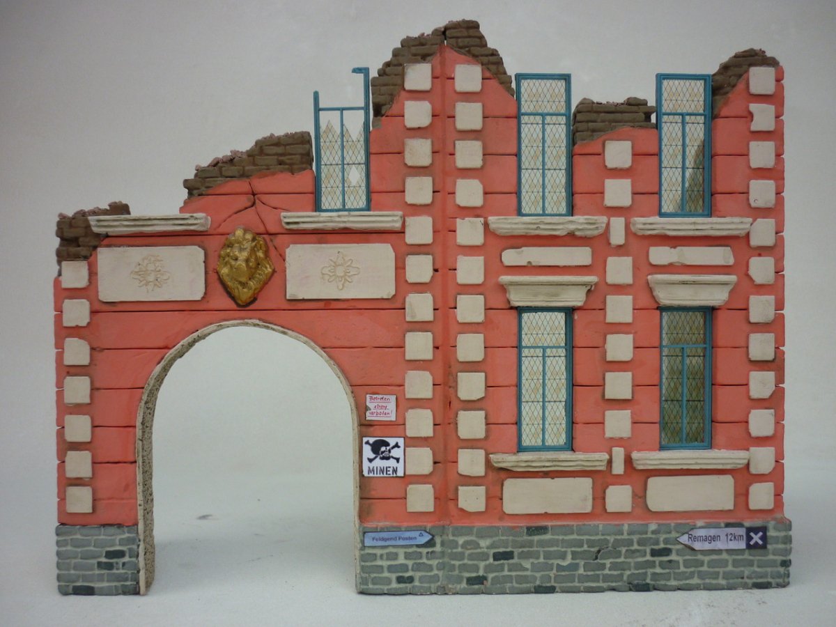 RT-Diorama 35223 Bombed out Houses 1/35 – imagen 3