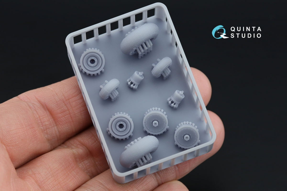 Quinta Studio QT48024 Ka-52 Wheels with separate hubs and weighted tires (Zvezda) 1/48 – imagen 3